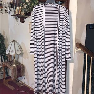 Sz medium long cardigan by Hot Ginger